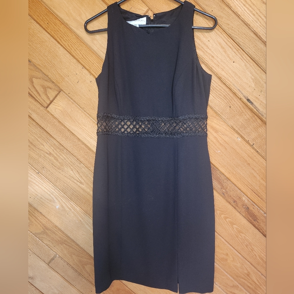 Maggy London black mesh waist size 8 sleeveless dress